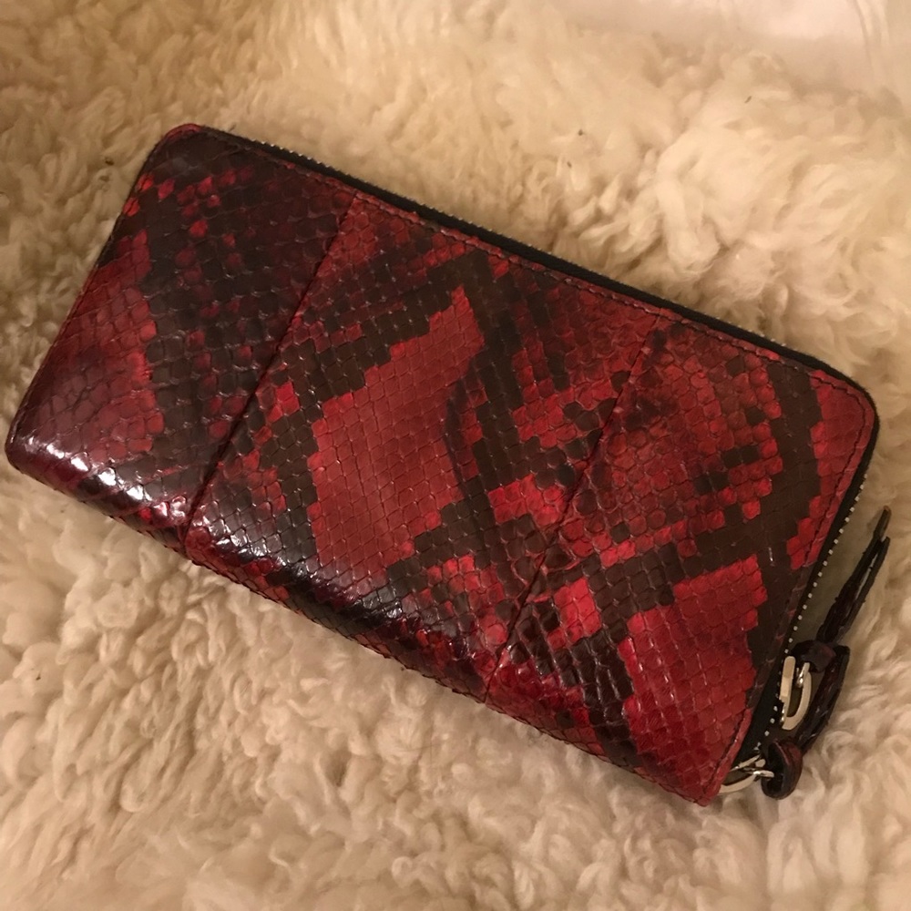 🆕 Balenciaga Python Continental Wallet ✨✨ - Picture 3 of 7